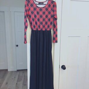 Women's 3/4 length sleeve small dress.